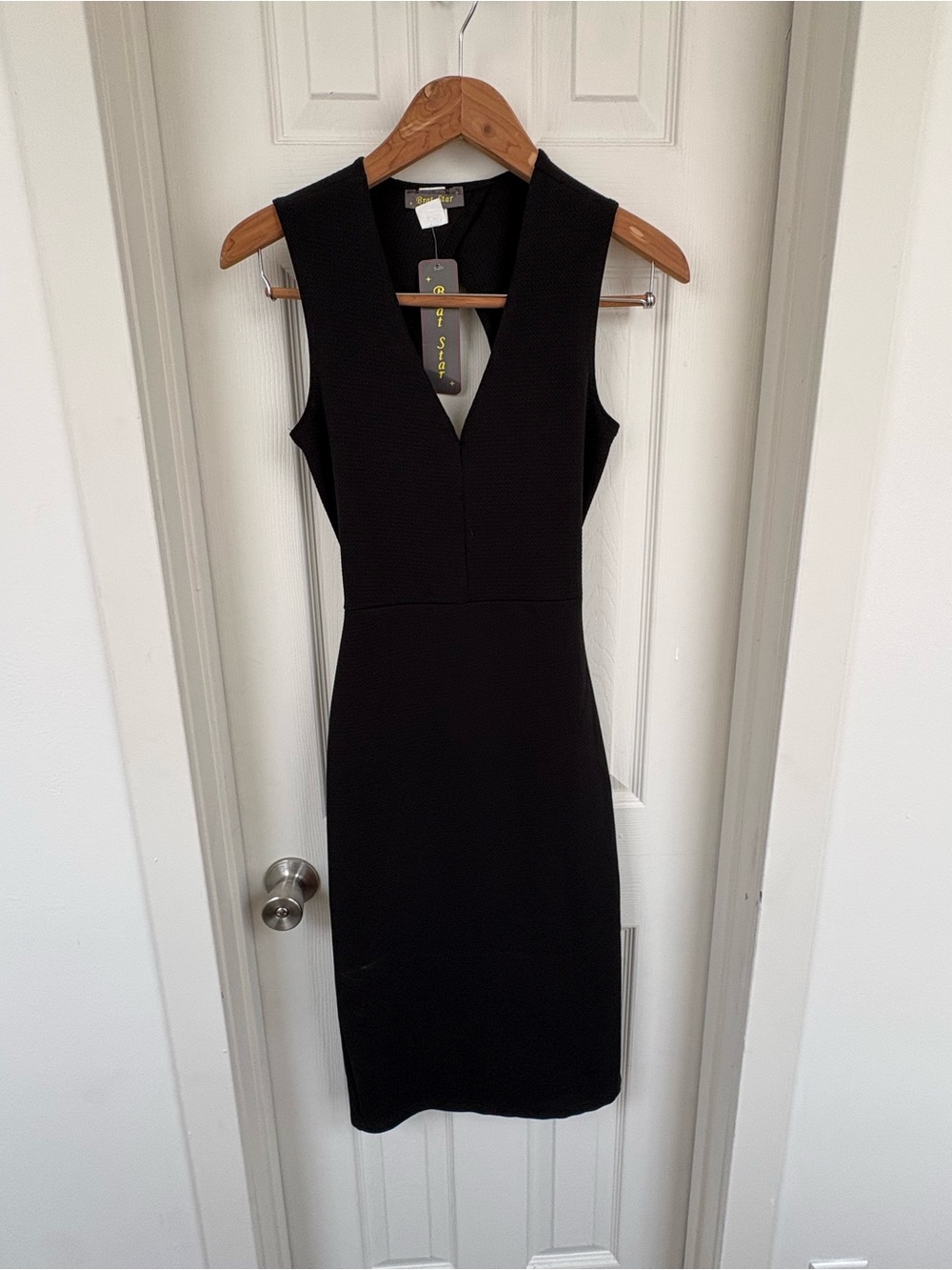 Brat Star Sleeveless Black V-Neck Midi Sheath Dress